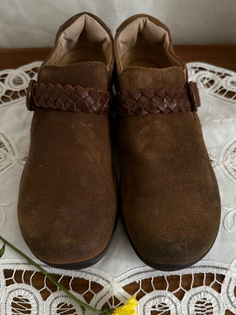 NWOT Earth Origins Eileen Suede Clogs Women’s Size 8 M Brown Braided Slip On